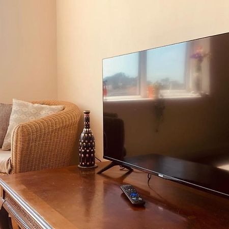 Sea Breeze Apartments Porthcawl Bagian luar foto