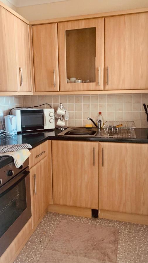 Sea Breeze Apartments Porthcawl Bagian luar foto