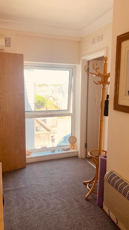 Sea Breeze Apartments Porthcawl Bagian luar foto